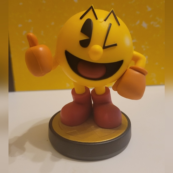 EUC Pac-Man Amiibo - Picture 1 of 3